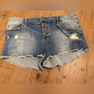 Billabong woman’s light wash distressed shorts Excellent condition Size 31 Waist